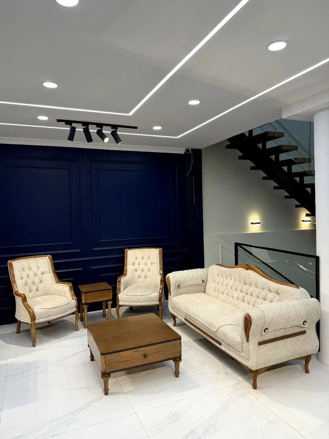 مبل ژوبین چکی۸ماه|مبلمان خانگی و میز عسلی|مشهد, امیر|دیوار