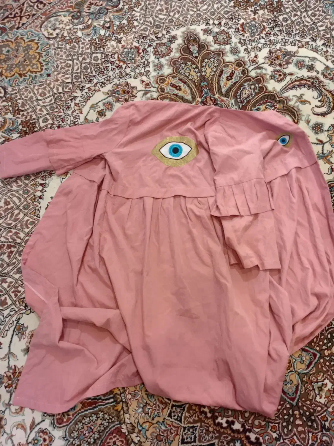 مقداری لباس در حد اک|لباس|شاهینشهر, خانه کارگر|دیوار