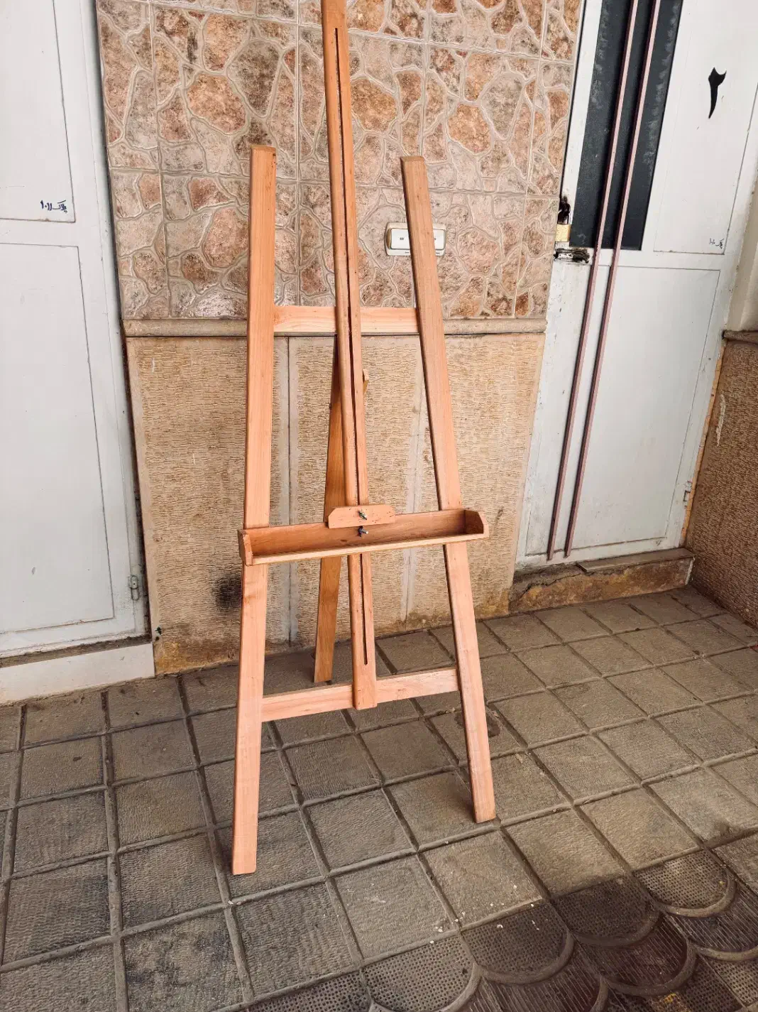 سه پایه نقاشی|لوازم التحریر|شیراز, تپه تلویزیون|دیوار