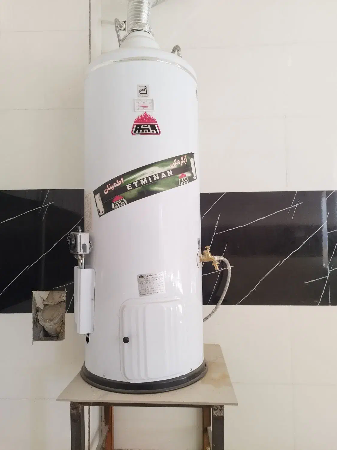 آگرمکن اطمینان درحد نو|آبگرمکن، پکیج، شوفاژ|لردگان, |دیوار