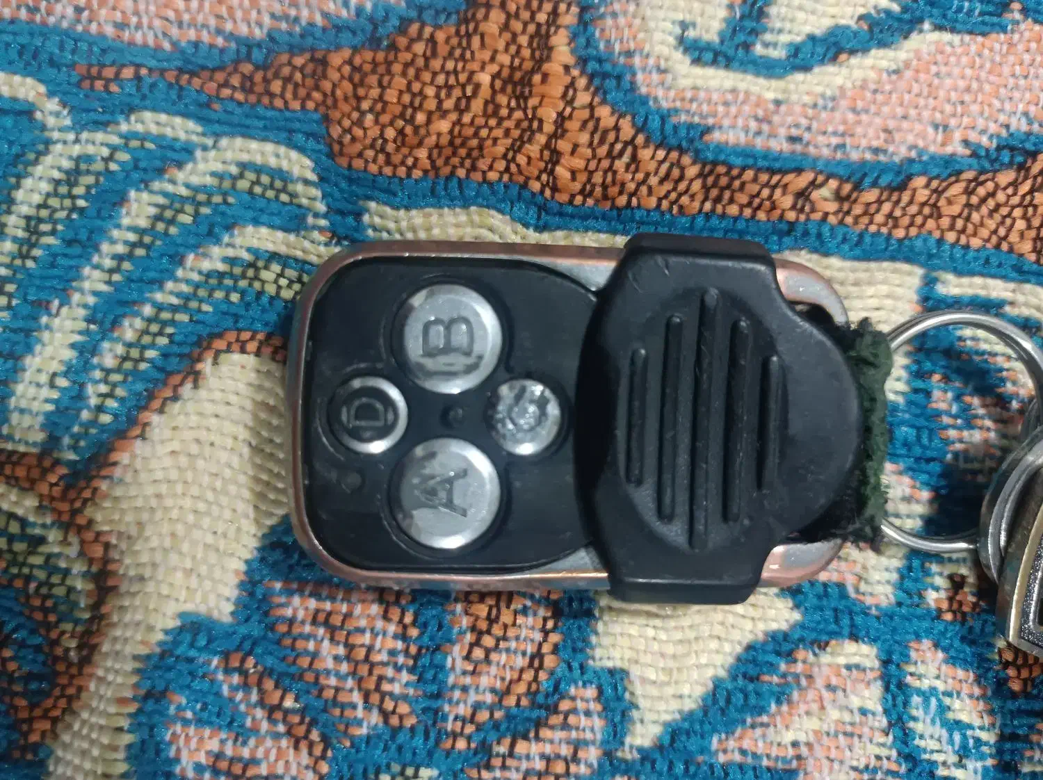 ریموت گمشده|اشیا|ملایر, |دیوار