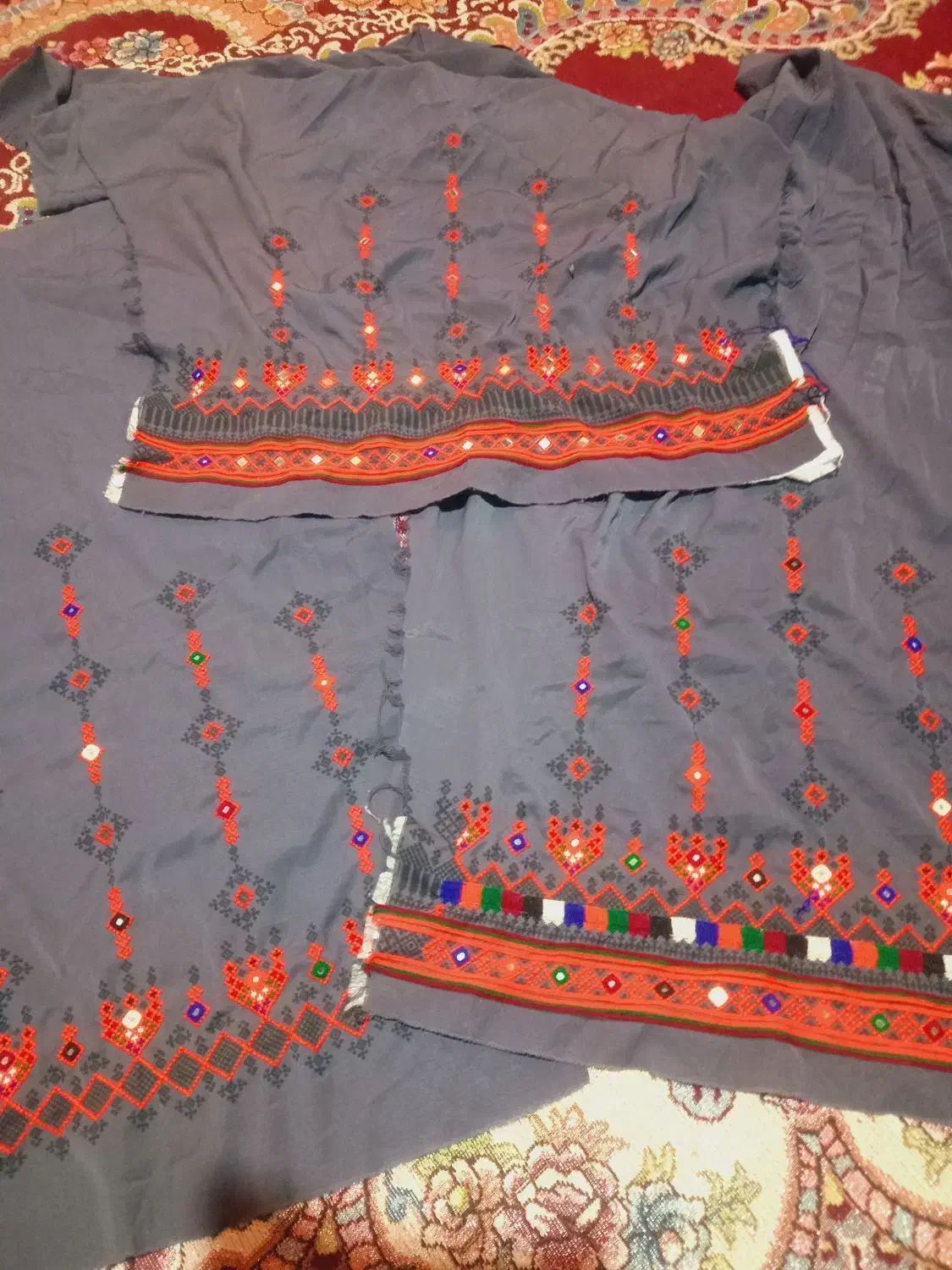 موسوم میدوزم|لباس|چابهار, |دیوار