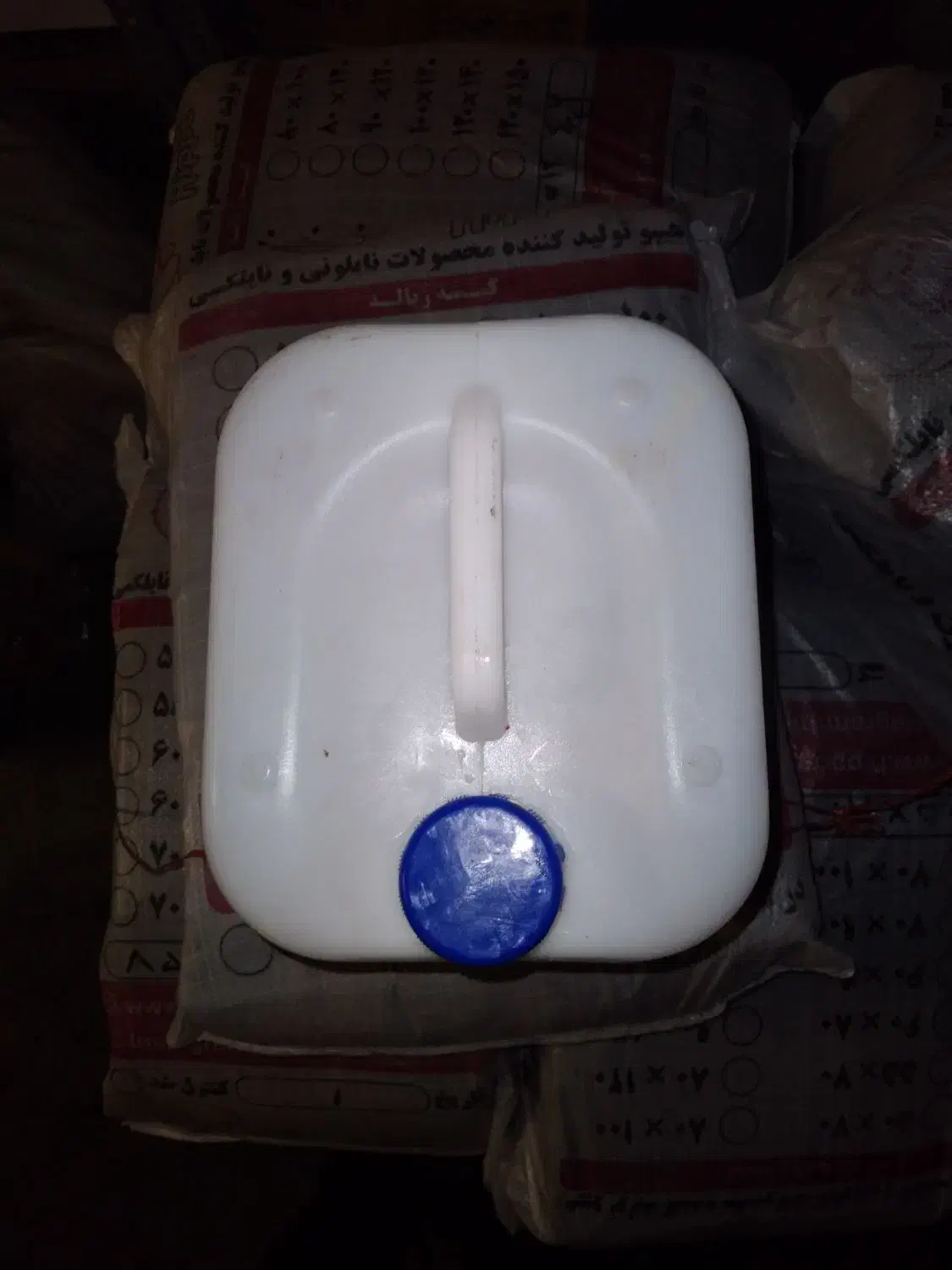 گالن ۱۰ لیتری مخصوص مواد شوینده و بهداشتی|ظروف نگهدارنده، پلاستیکی، یکبارمصرف|تبریز, |دیوار