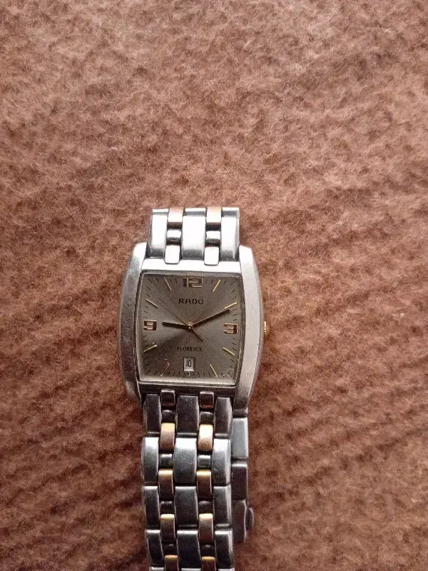 ساعت رادوموتورسوئیس عقربه طلا|ساعت|گنبد کاووس, |دیوار