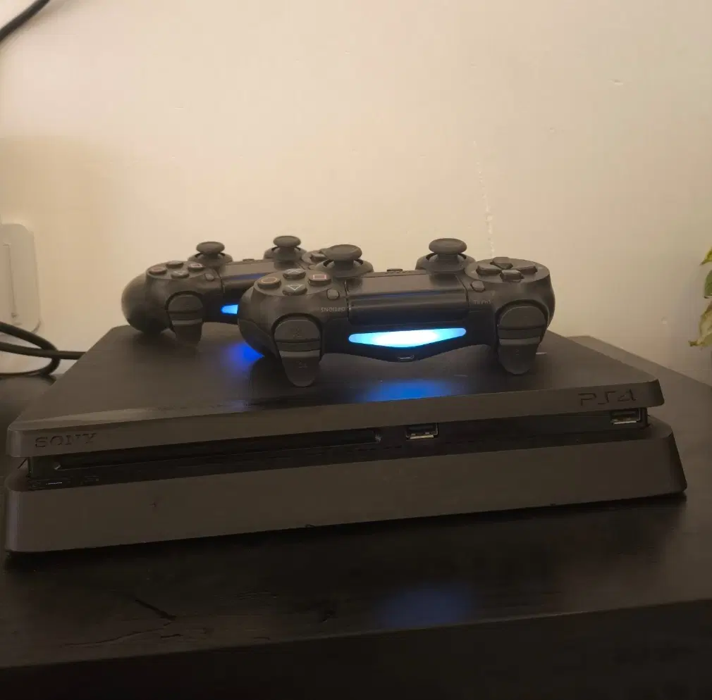 ps4 500 gig slim|کنسول، بازی ویدئویی و آنلاین|اردکان, |دیوار