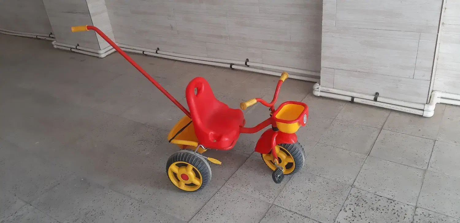 سه چرخه کودک|دوچرخه، اسکیت، اسکوتر|اشتهارد, |دیوار