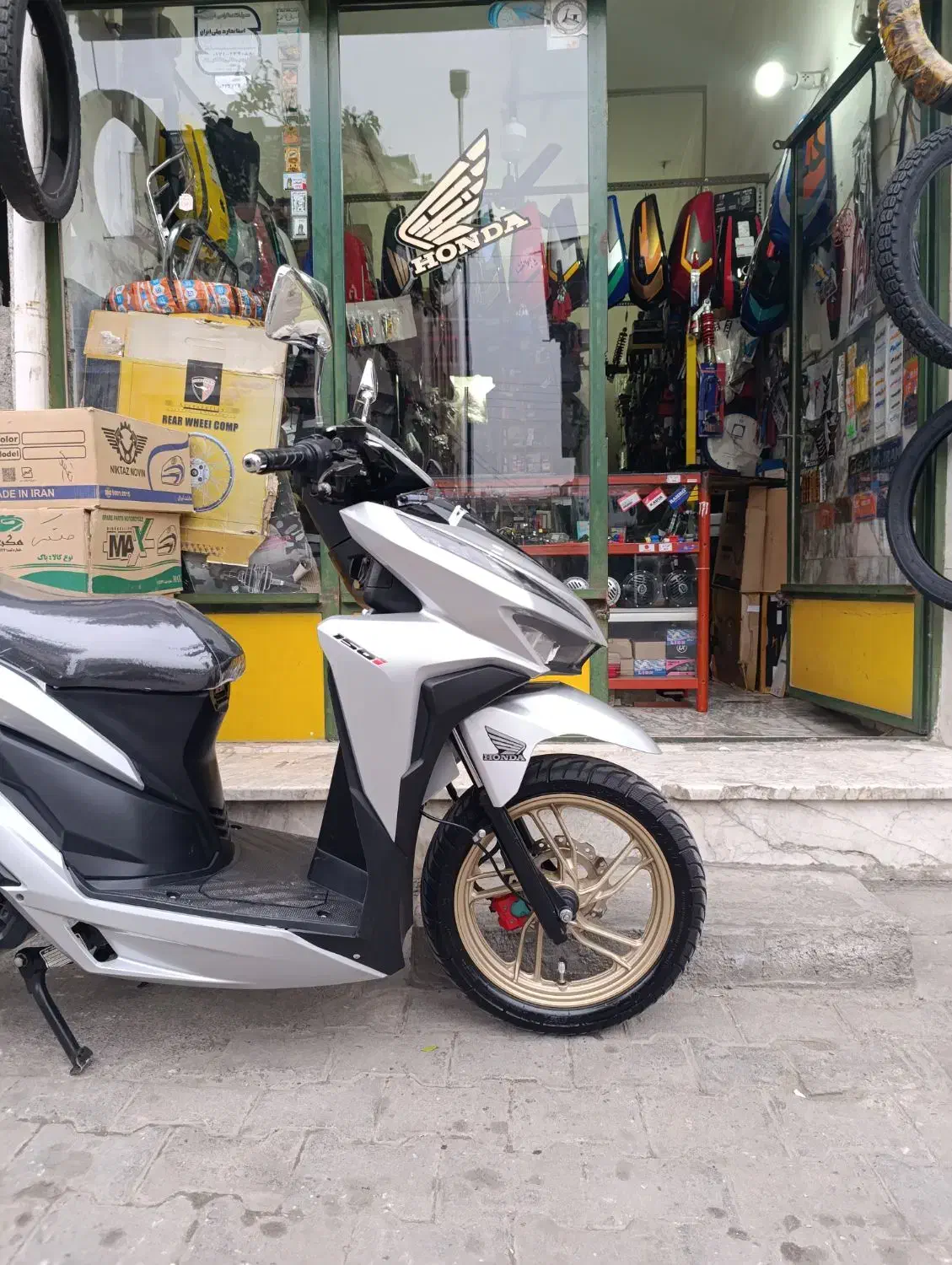موتور هندا کلیک مدل۹۹|موتورسیکلت|گرگان, |دیوار