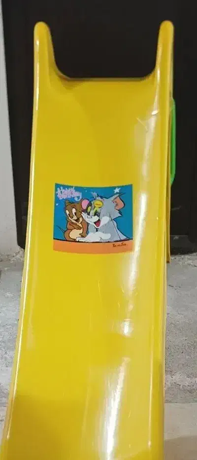 سرسره سالم|اسباب‌بازی بچه|رشت, فلسطین|دیوار