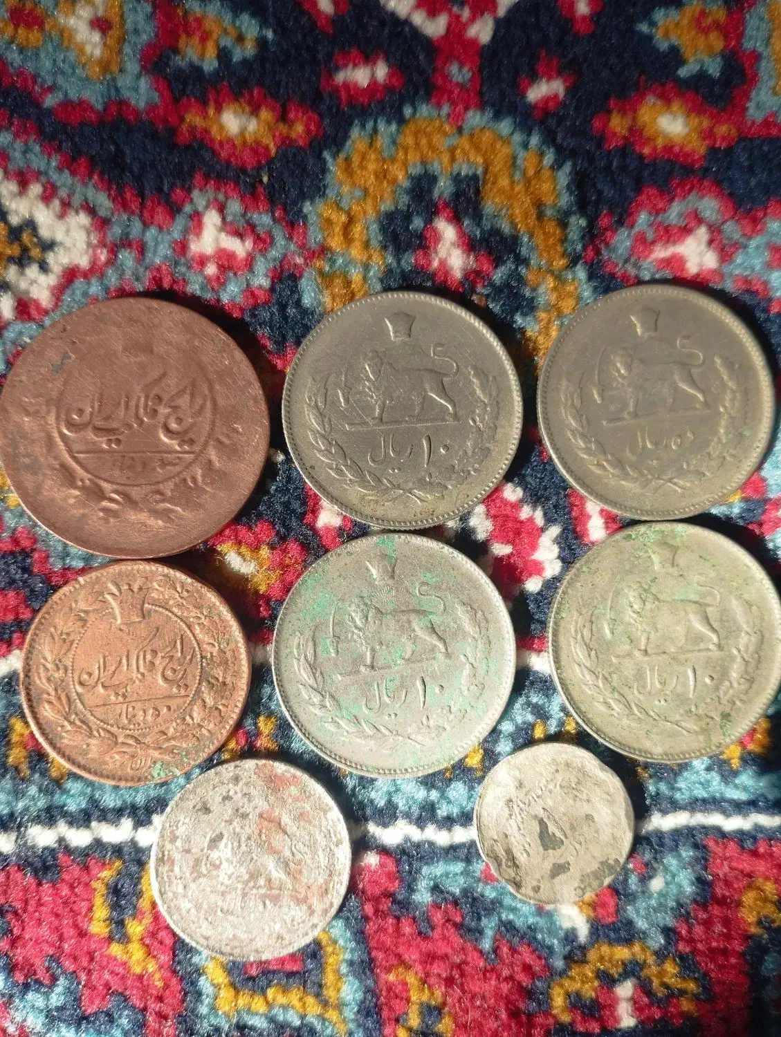 سکه|کلکسیون سکه، تمبر، اسکناس|میانه, |دیوار