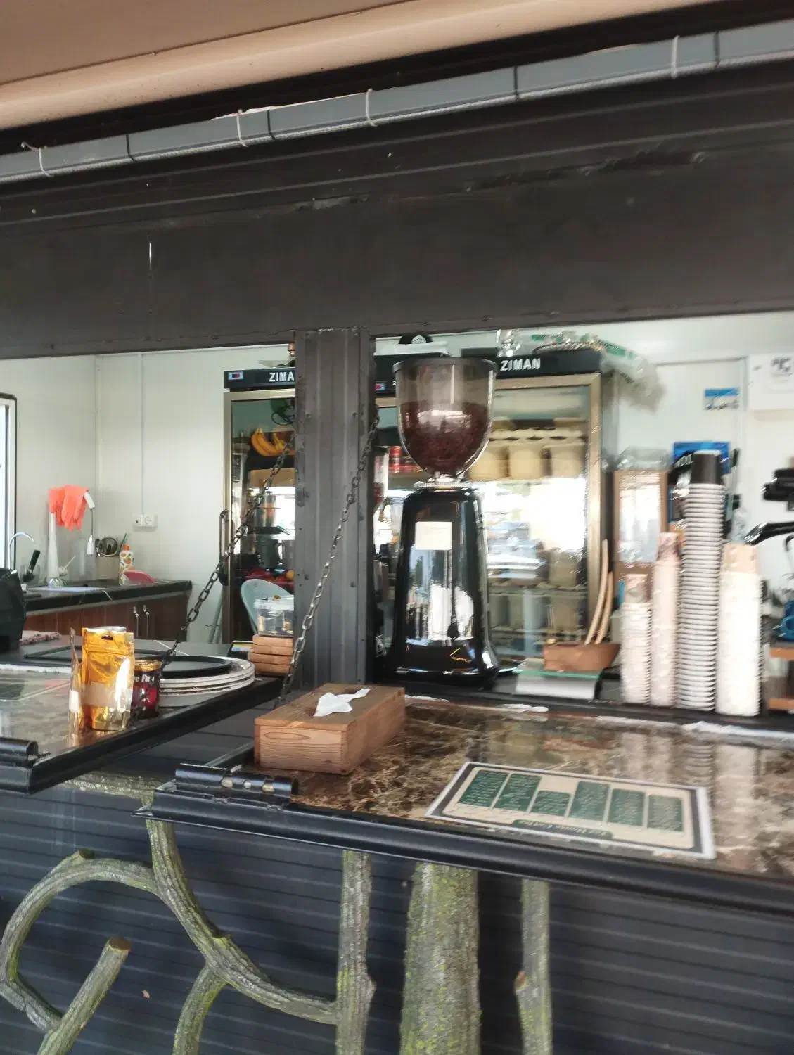 استخدام نیروی خانوم یا آقا برای کافه|استخدام خدمات فروشگاه و رستوران|سلمانشهر, |دیوار