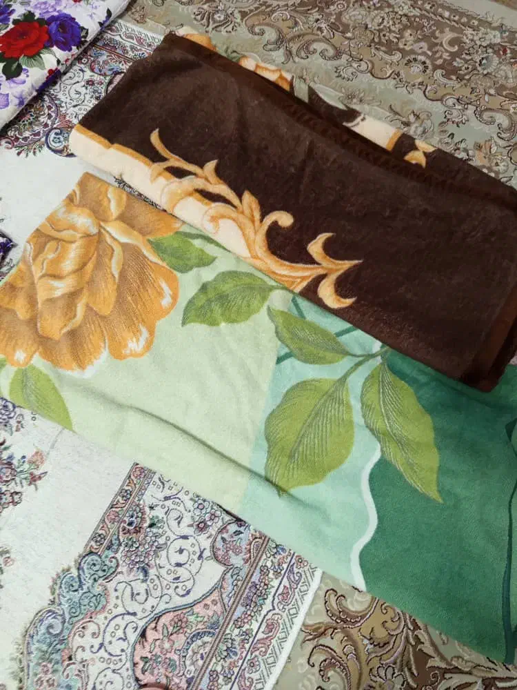 پتوی معمولی و گلبافت|رختخواب، بالش، پتو|کیاشهر, |دیوار