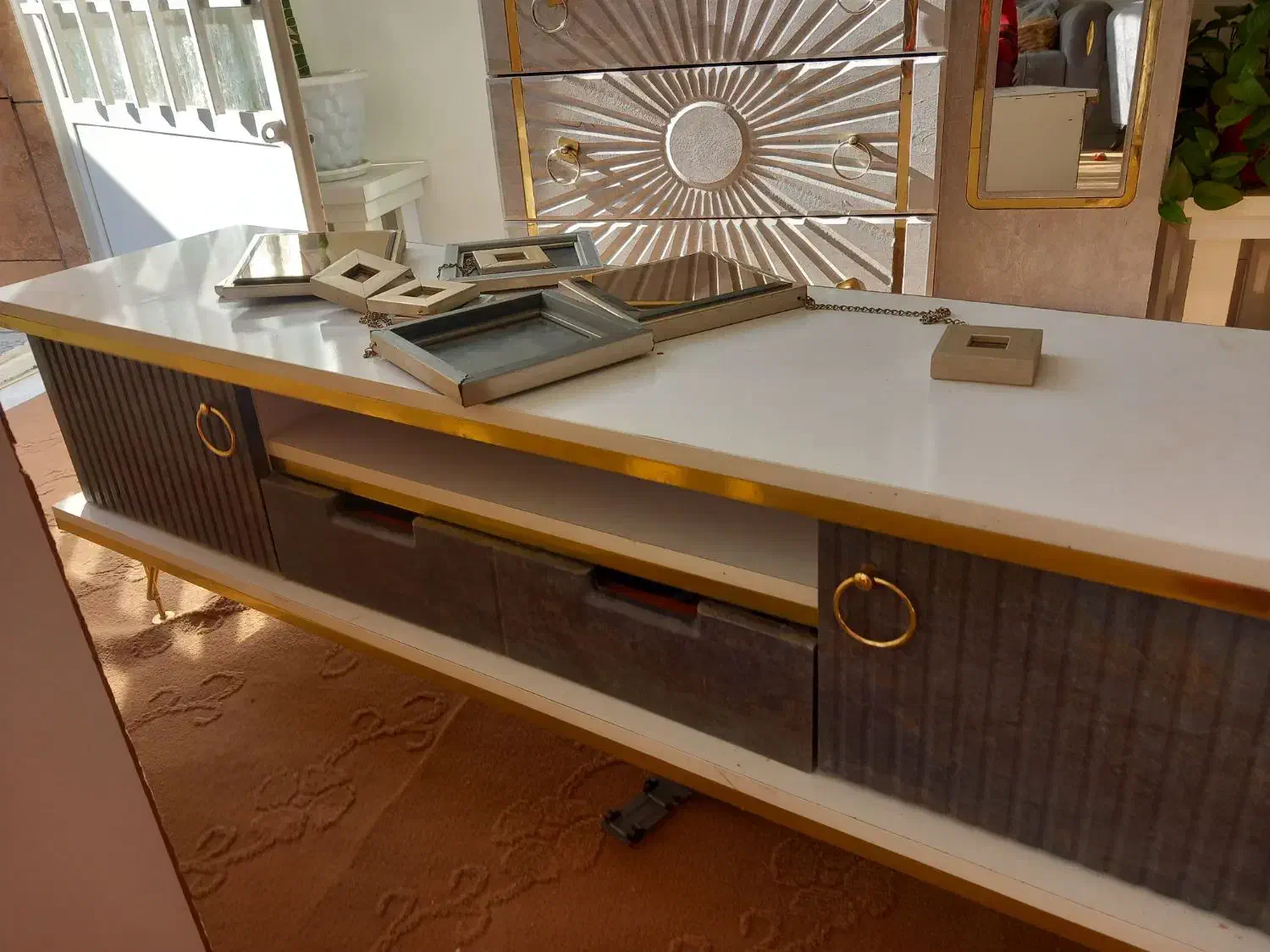 میز تلوزیون و جاکفشی|میز تلویزیون|مشهد, شهید شهریاری|دیوار