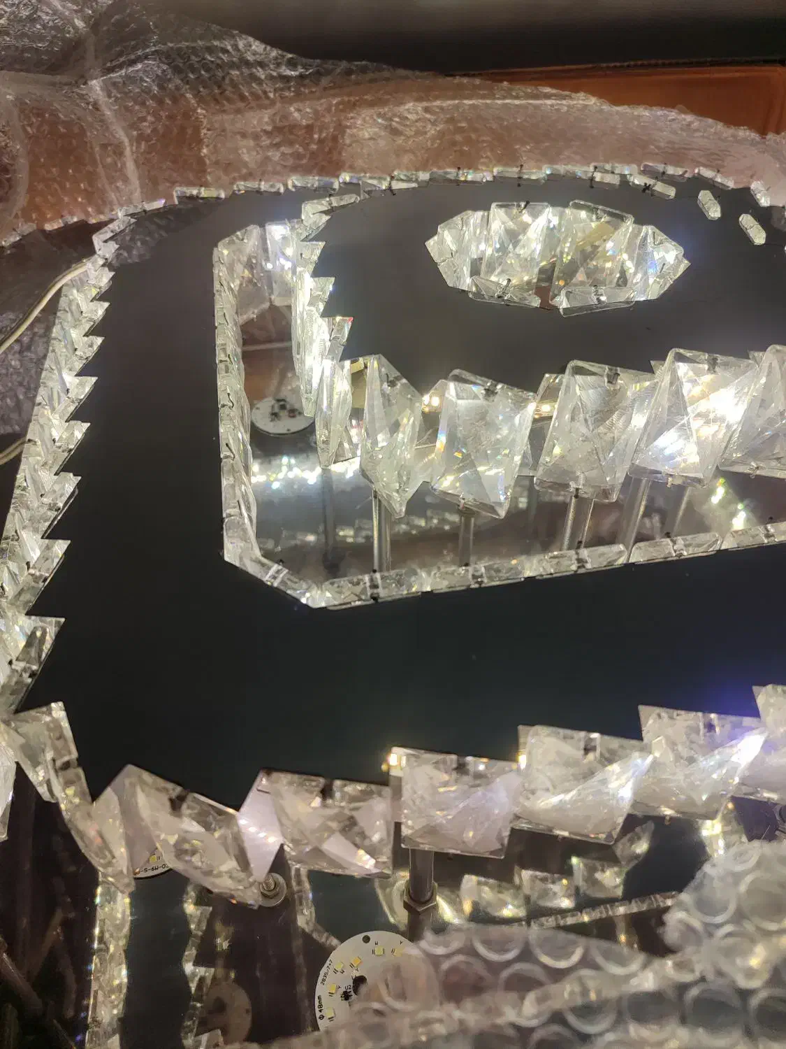 لوستر|لوستر و چراغ آویز|بندر کنگان, |دیوار