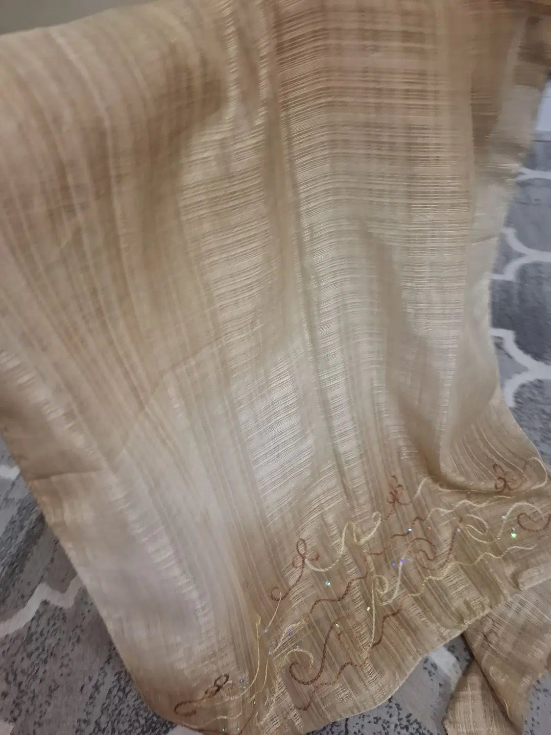 شال|لباس|سمنان, |دیوار