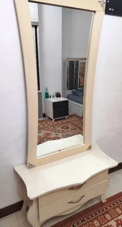 آینه و شمعدان|آینه|اشتهارد, |دیوار