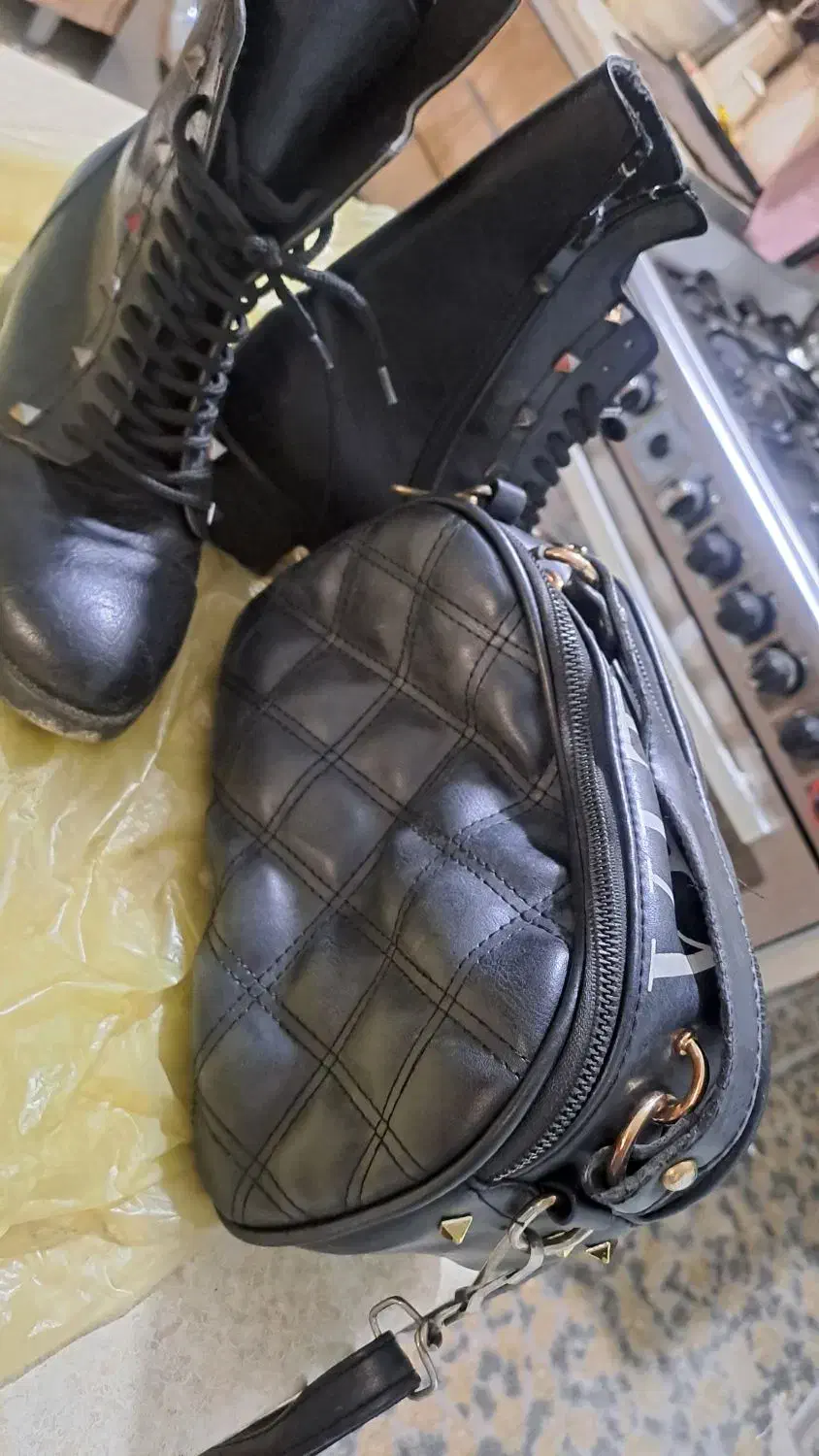 ست کیف و کفش چکمه ۸۰۰|کیف، کفش، کمربند|هشتگرد, شهرک مهستان ۱|دیوار