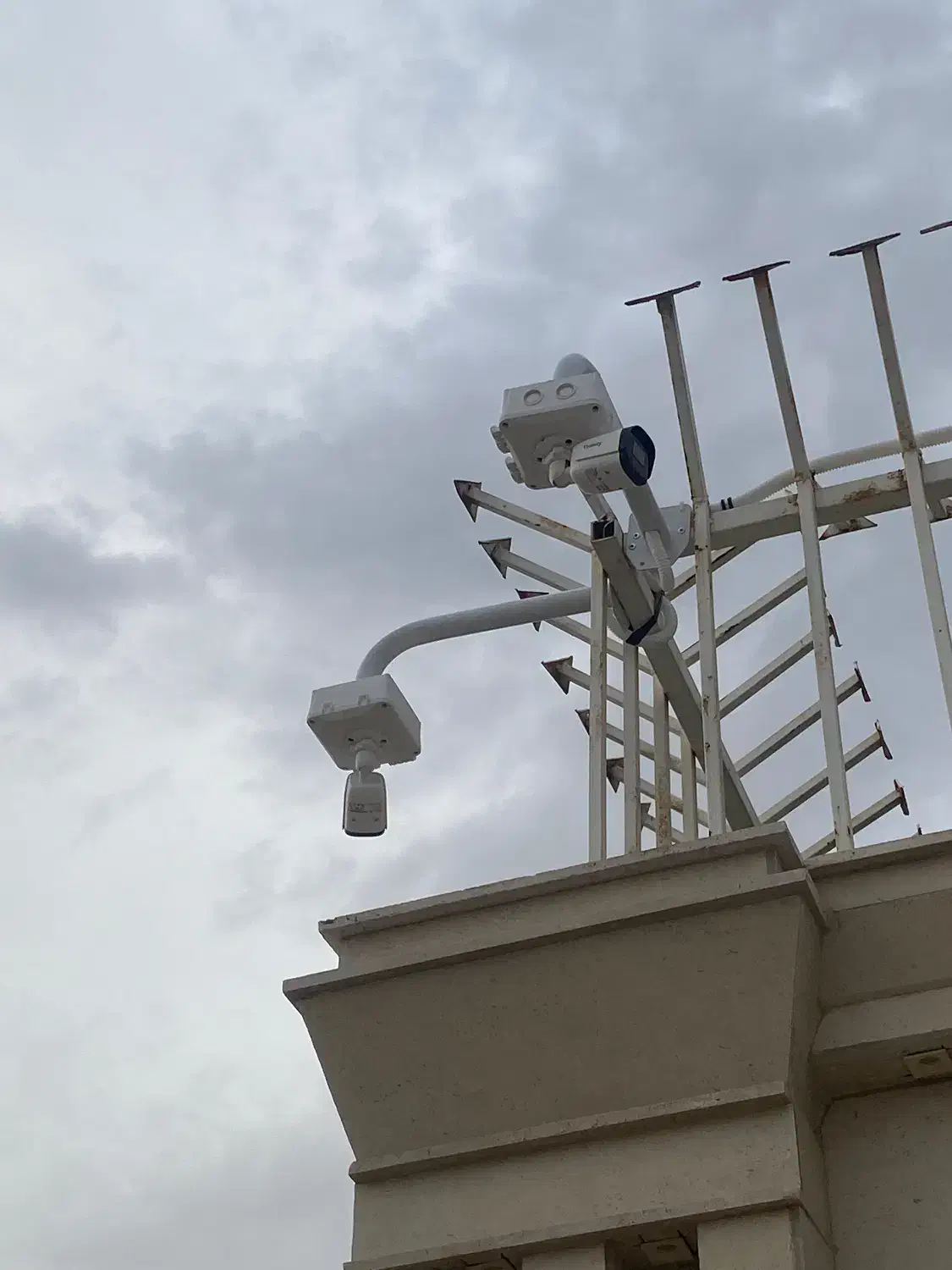 نصب و فروش دوربین های مداربسته.دزگیر.آیفون.اینترنت|دوربین مداربسته|بندرعباس, |دیوار