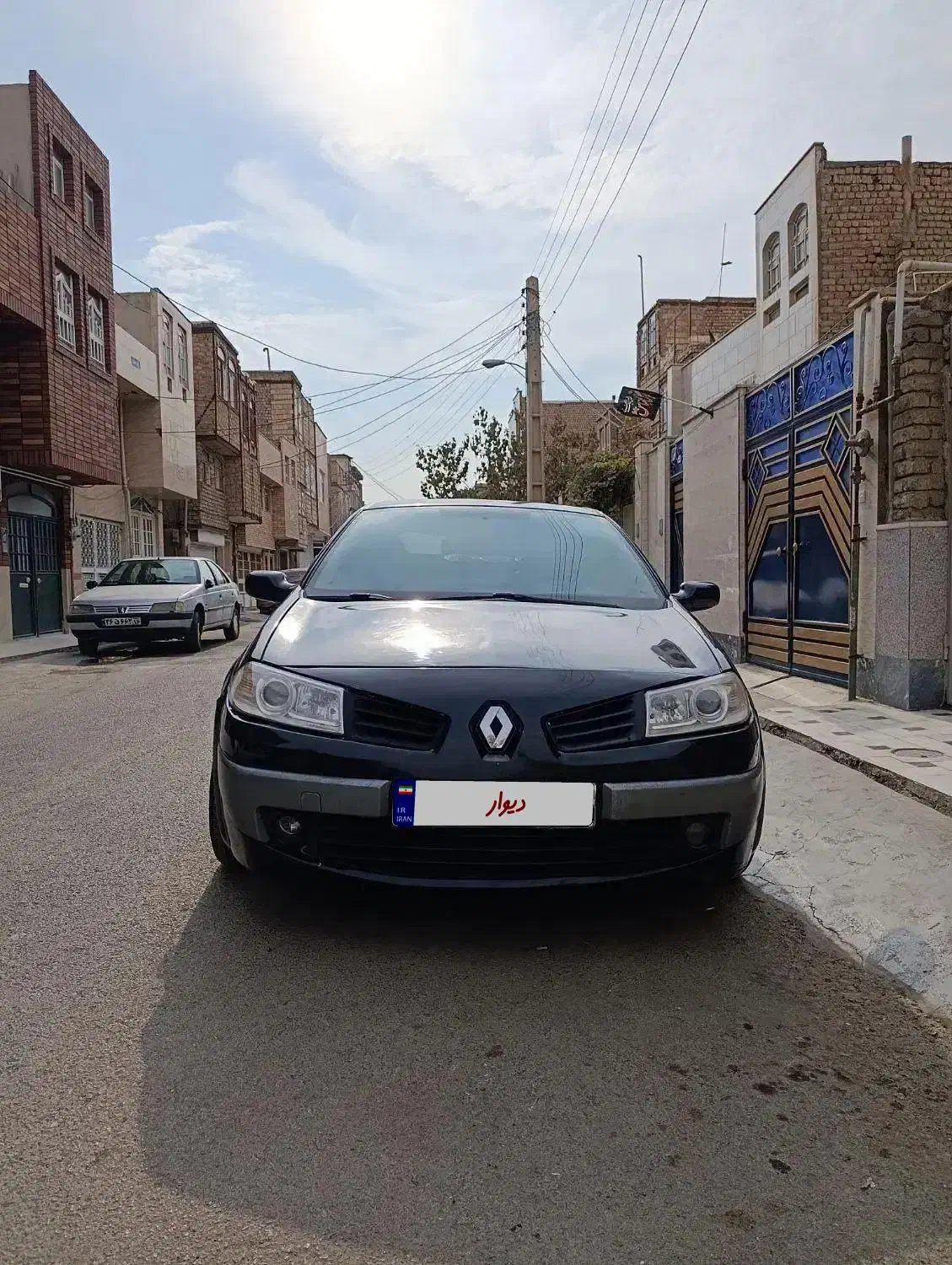 مگان ۲۰۰۰اتومات|خودرو سواری و وانت|قم, شهرک امام حسین|دیوار