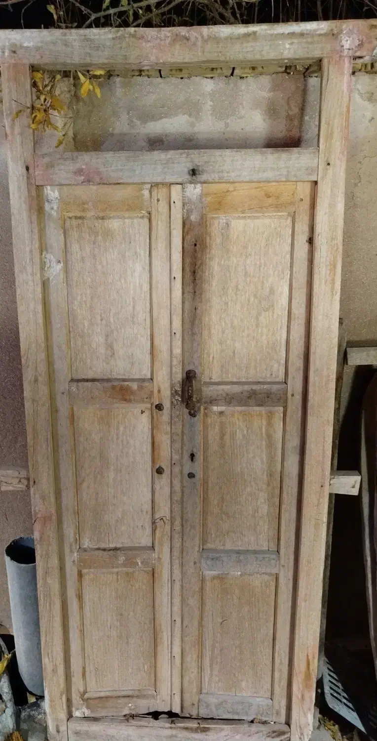 درب چوبی قدیمی|مصالح و تجهیزات ساختمان|تفت, |دیوار