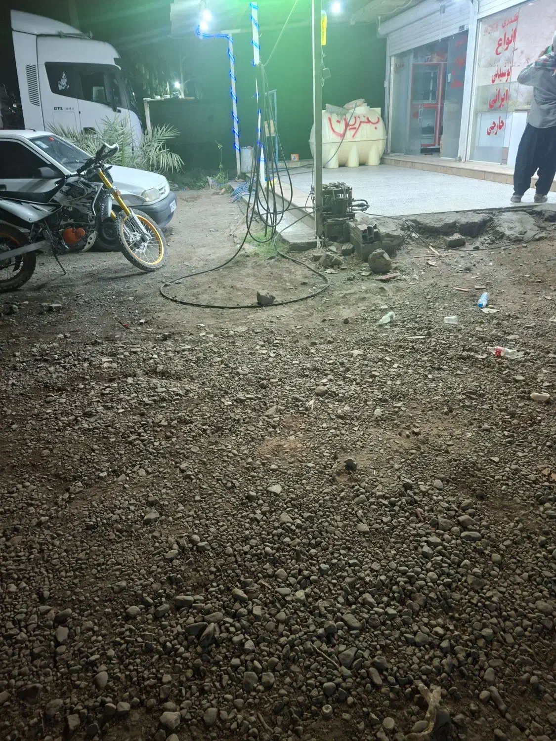 نیازمند شاگرد در کارواش خواجه عسکر|استخدام سرایداری و نظافت|بم, |دیوار