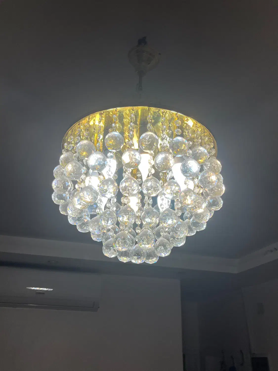 دو عدد لوستر|لوستر و چراغ آویز|گرگان, |دیوار