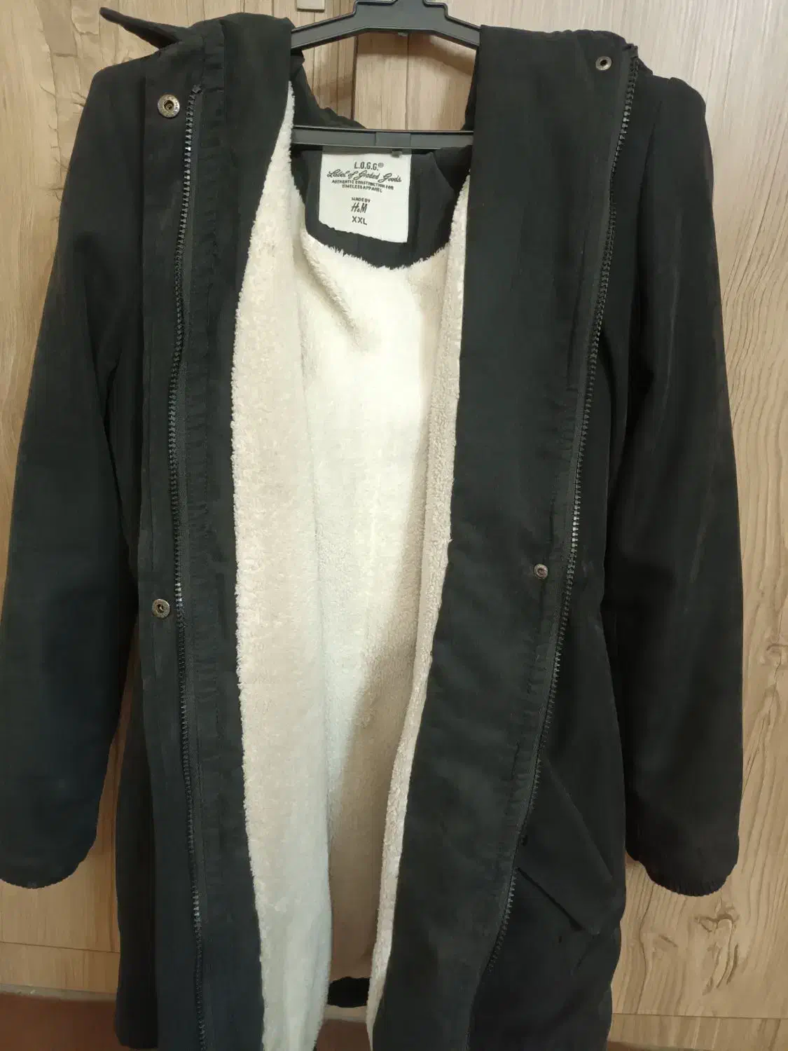 کاپشن دخترانه|لباس|فردیس, فردیس|دیوار