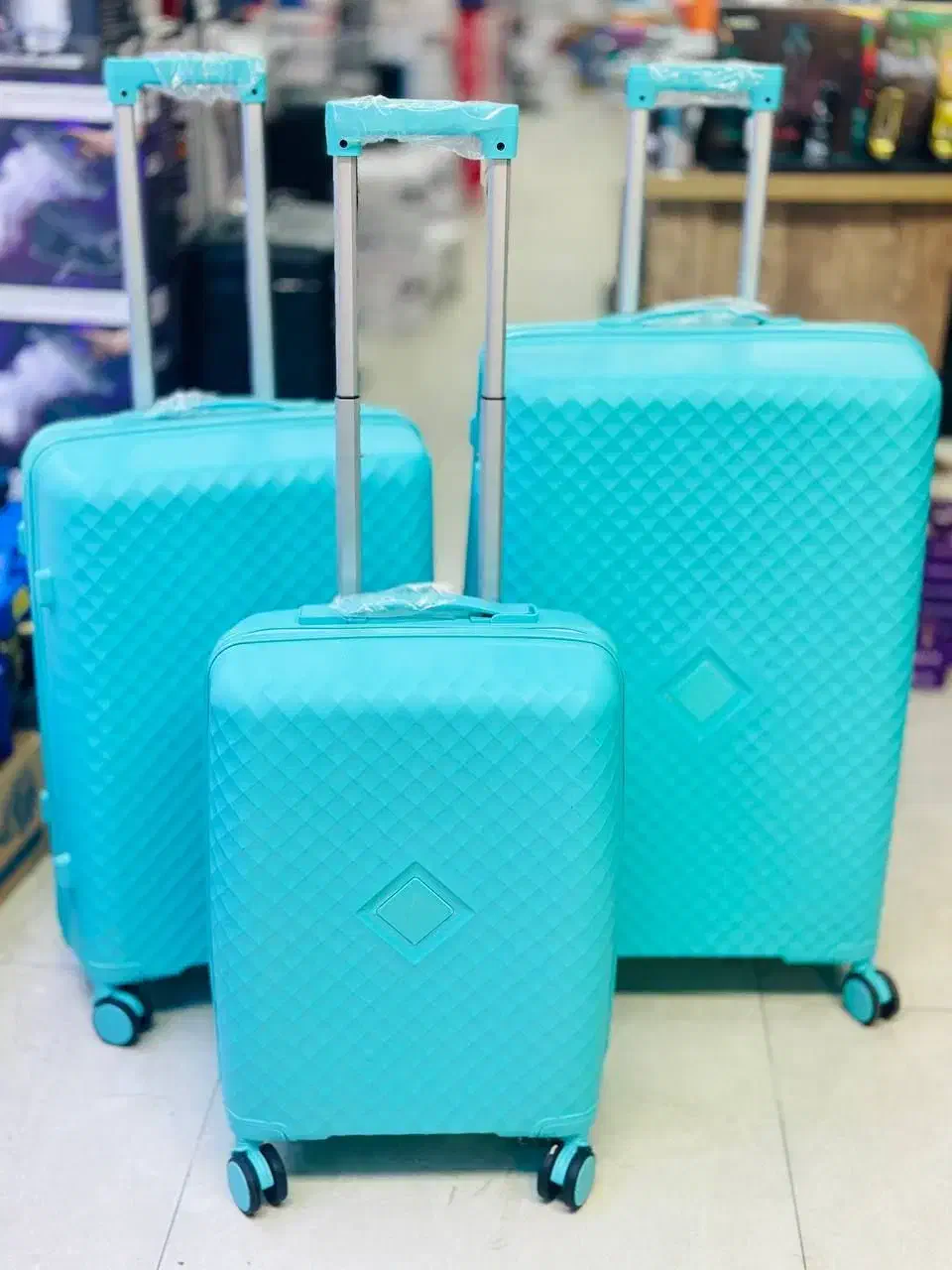 چمدان ۳ تیکه فایبر گلاس|کیف، کفش، کمربند|اهواز, کمپلو جنوبی|دیوار