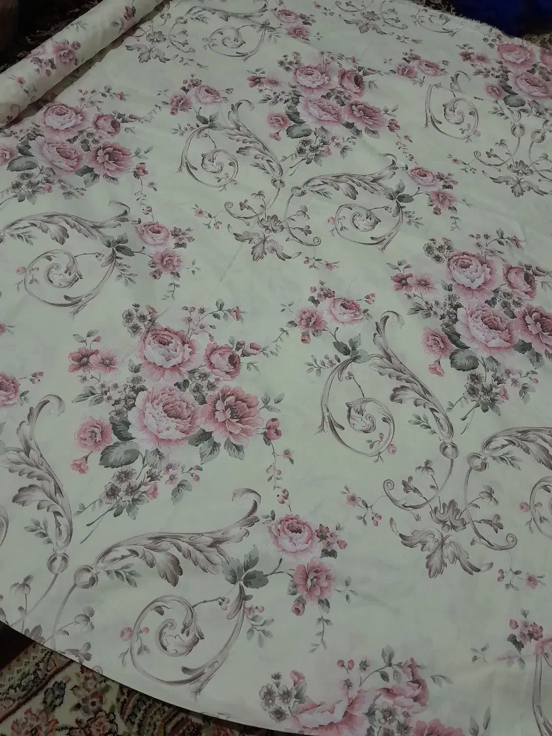 پارچه طرح گل سرخ|پرده، رانر، رومیزی|قم, نیروگاه|دیوار