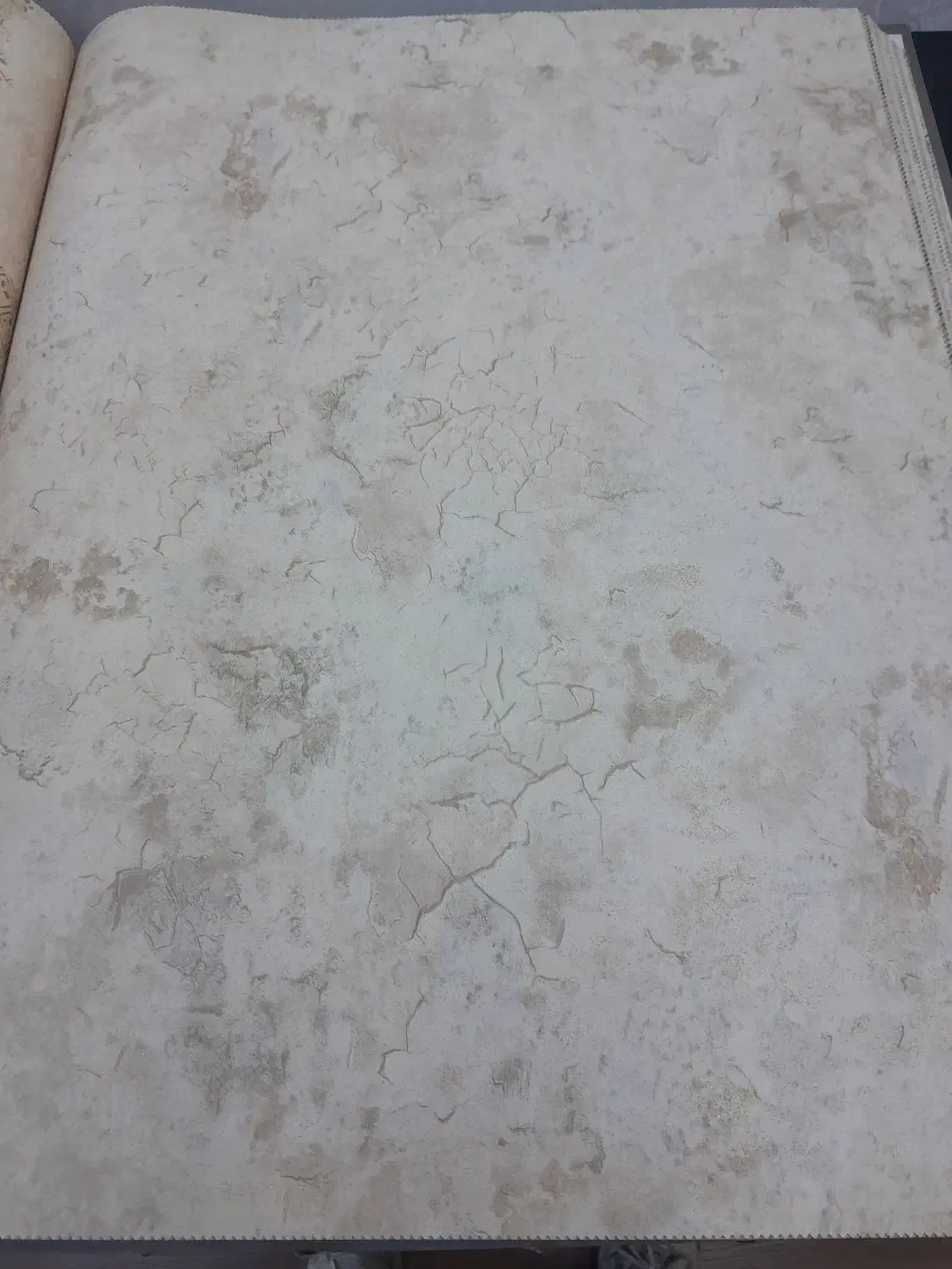 کاغذ دیواری خارجی تحت لیسانس رولی ۳۰۰|مصالح و تجهیزات ساختمان|هشتگرد, هشتگرد قدیم|دیوار