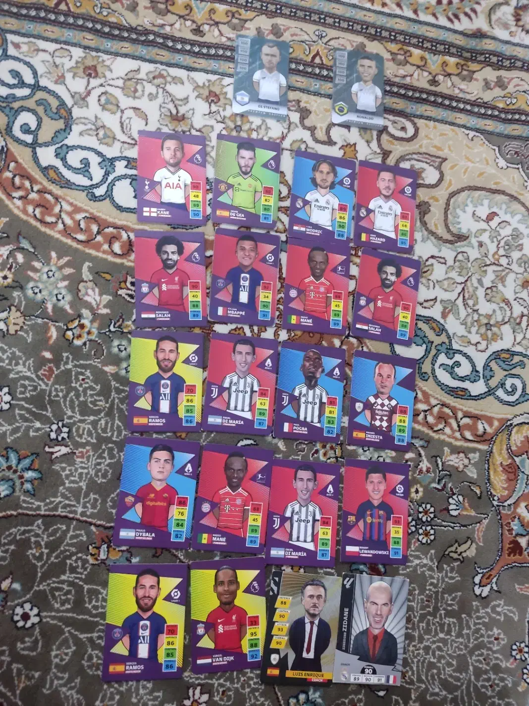 کیمدی|کلکسیون و سرگرمی|شیراز, کوشک میدان|دیوار