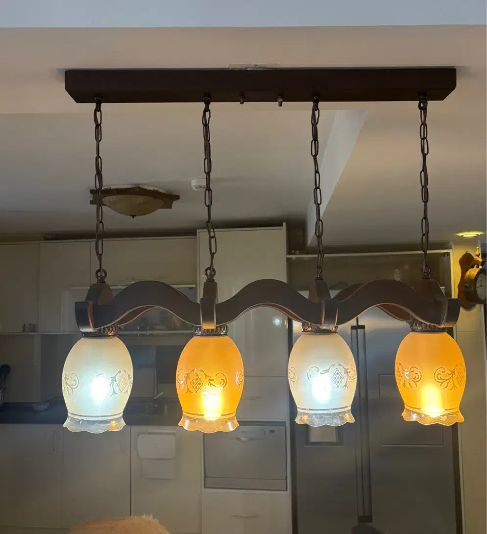 لوستر چهار شاخه چوبی|لوستر و چراغ آویز|یزد, |دیوار