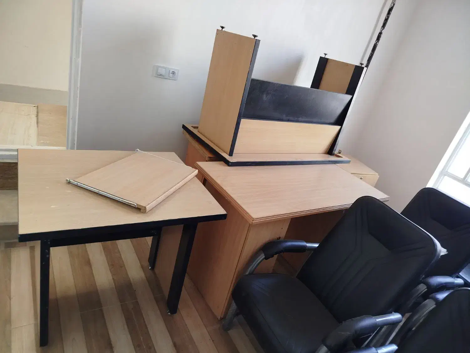 میز صندلی اداری مناسب ادارات و سالن ها|دفتر کار|خرم‌آباد, |دیوار