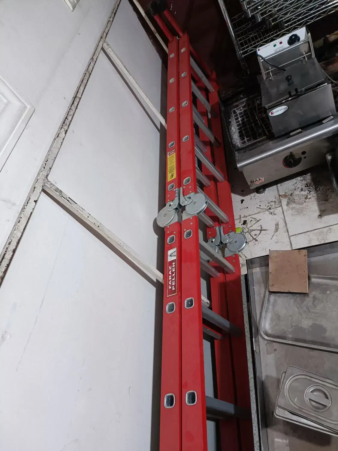 نردبان 24پله|ابزارآلات|قزوین, |دیوار