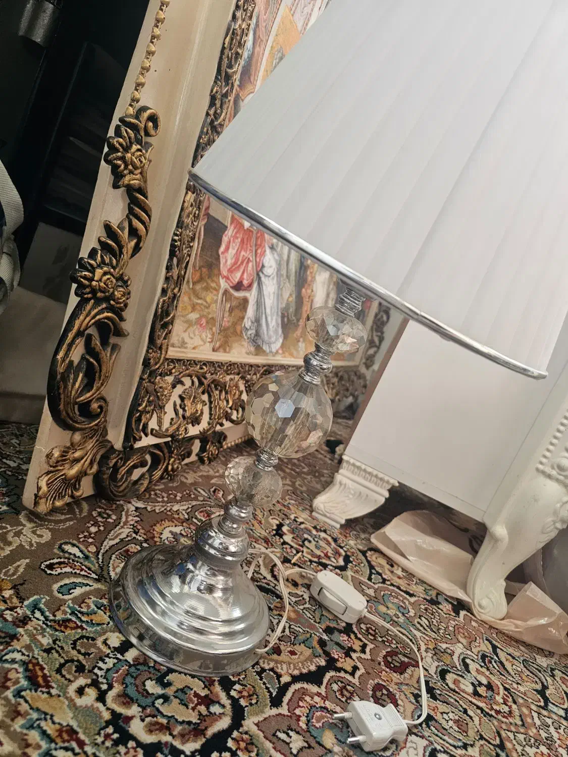 آباژور کنار تخت|چراغ خواب و آباژور|قم, نوقطار|دیوار