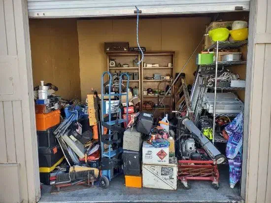 تمیز کاری و خرید خرده ریز انباری|عمده‌فروشی|کرج, شهرک بهداری|دیوار