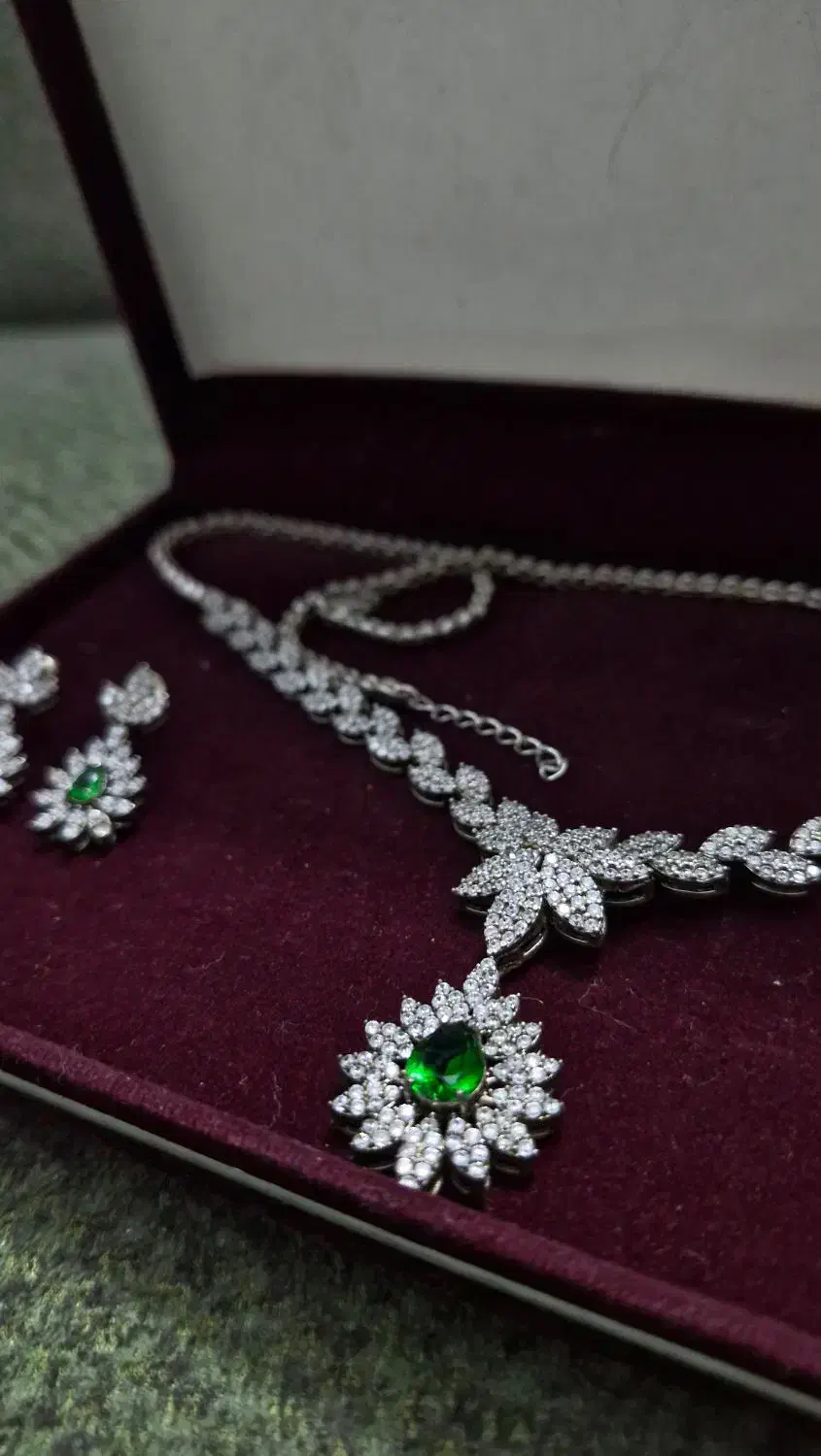 نقره/نیم ست نقره/گردنبند و گوشواره نقره|جواهرات|مشهد, هفده شهریور|دیوار