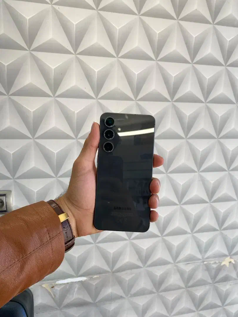 سامسونگ s24fe در حد نو و بسیار تمیز|موبایل|یزد, |دیوار