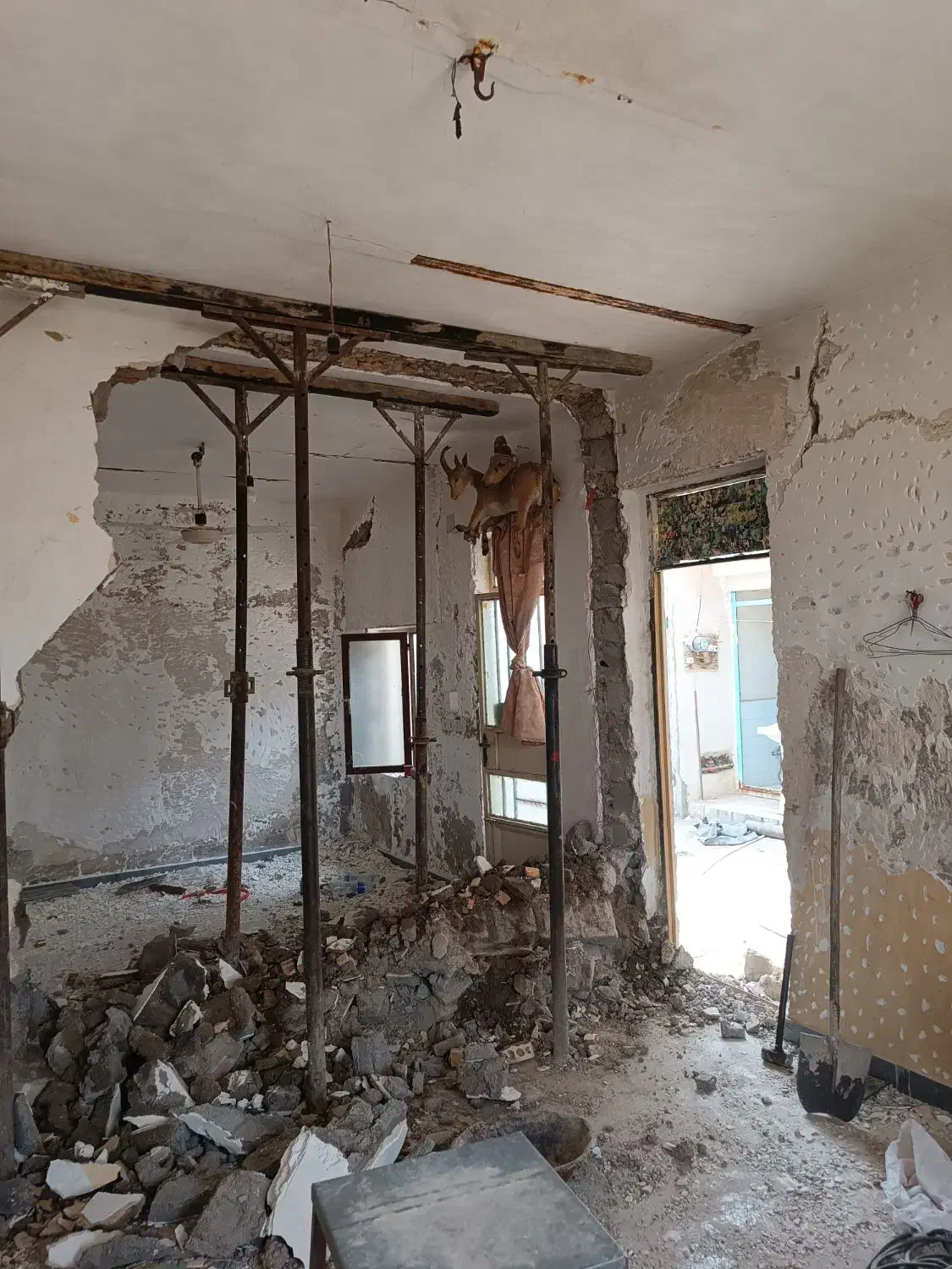 تخریب کار بتن|خدمات پیشه و مهارت|شوشتر, |دیوار