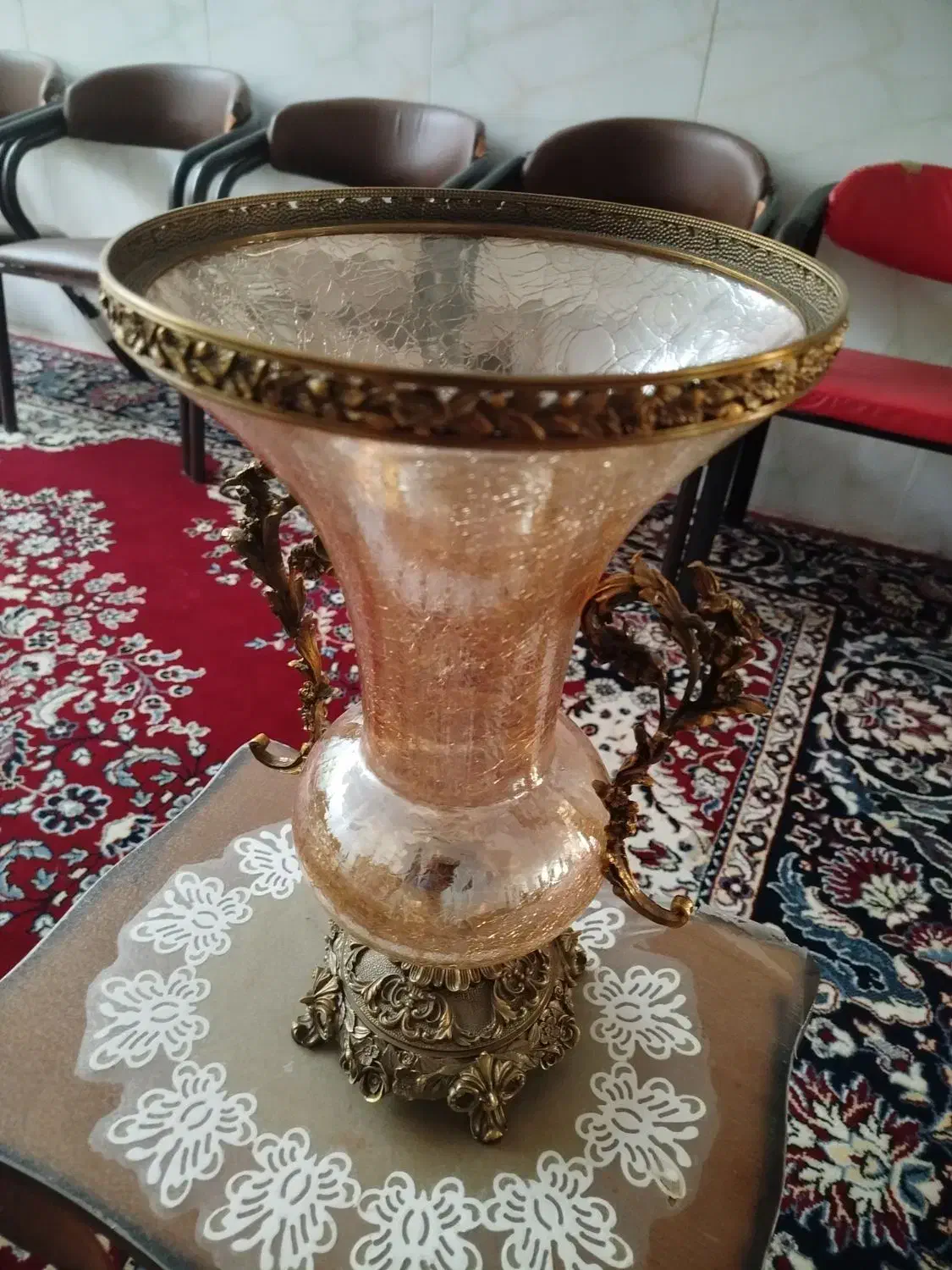 گلدان شیشه ترک اصل.پایه برنج اصل|صنایع دستی و سایر لوازم تزئینی|شیراز, لاله|دیوار