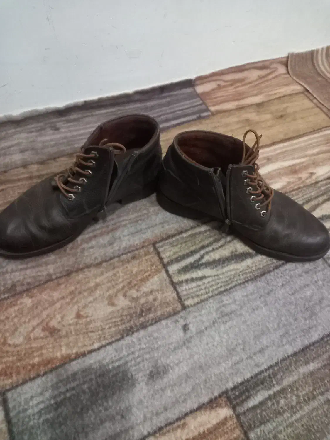 یک جفت پوتین چرم اصل به قیمت مناسب|کیف، کفش، کمربند|سراب, |دیوار