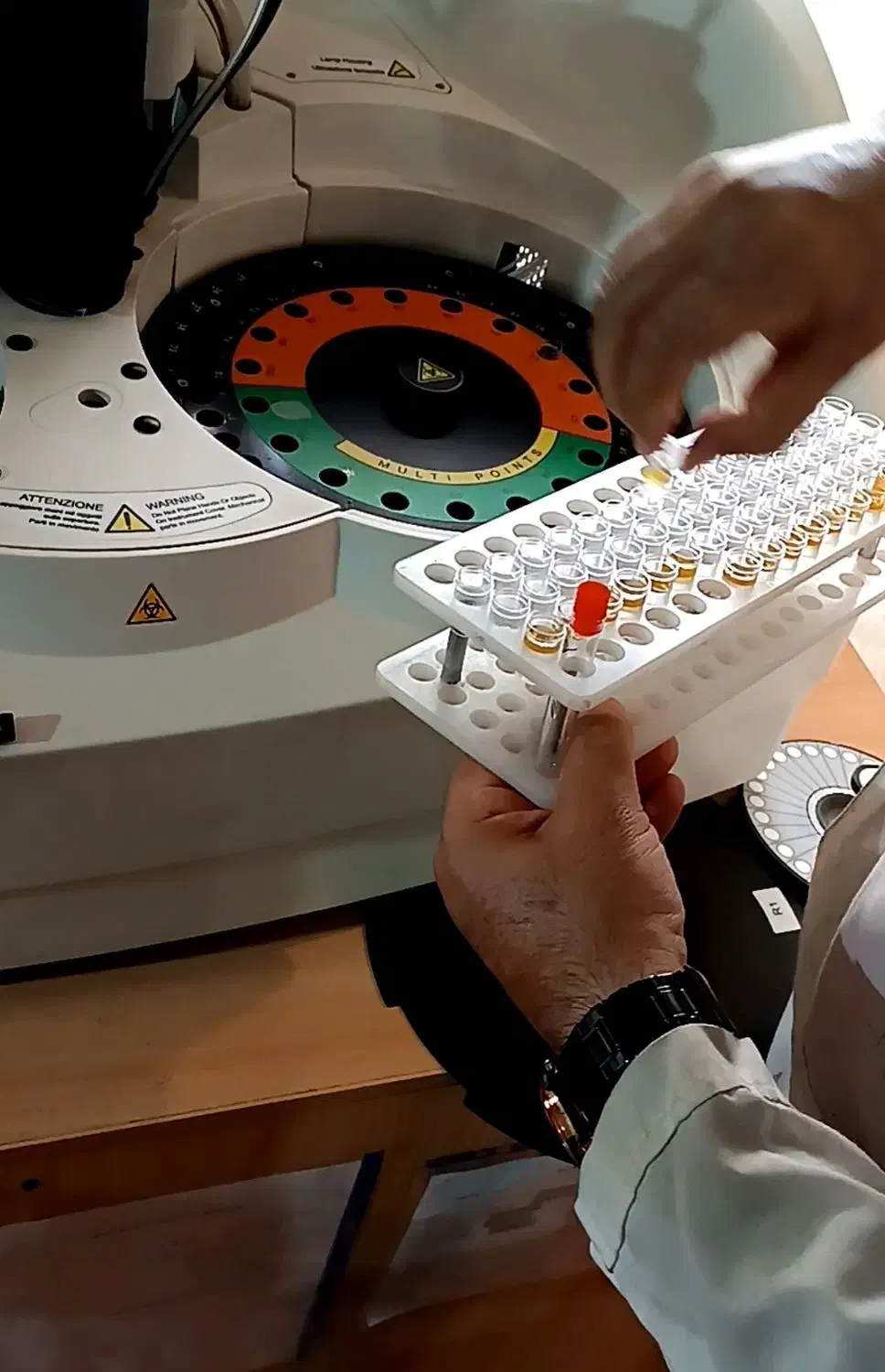 ثبت نام(مهلت آخر)دوره تکنسین آزمایشگاه در صحنه|خدمات آموزشی|صحنه, |دیوار