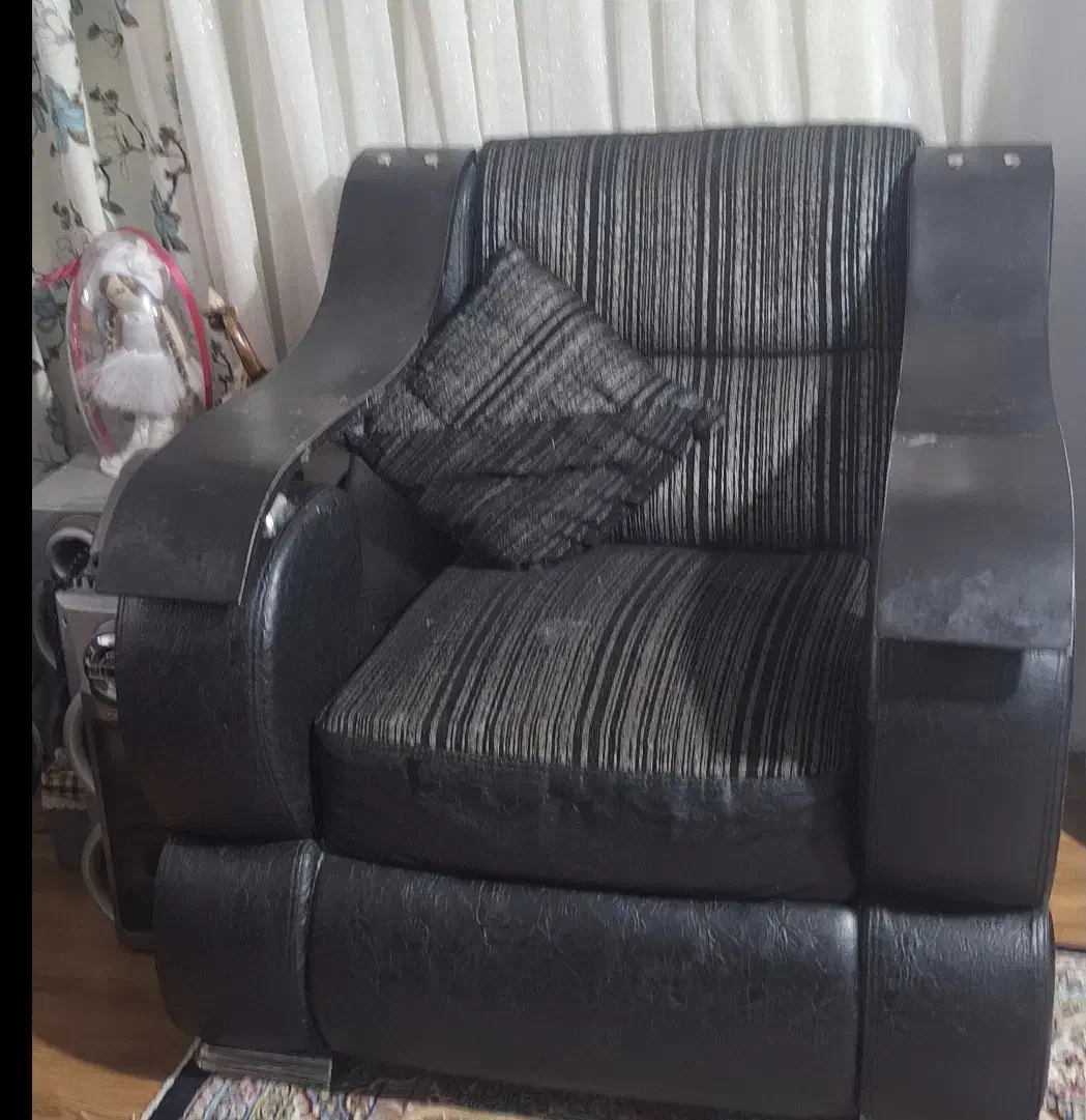 مبل ۷نفره با میز|مبلمان خانگی و میز عسلی|چالوس, |دیوار