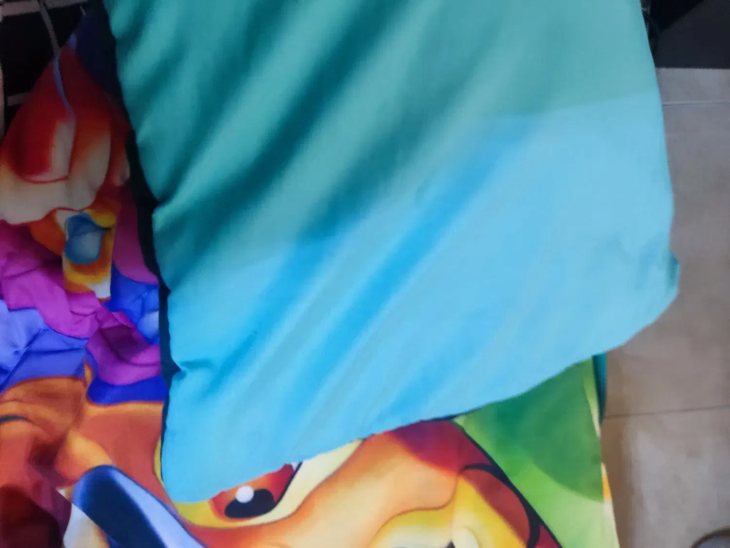 لحاف (روتختی ) و یکعدد روبالشی ترک|سرویس روتختی|رشت, معلم|دیوار