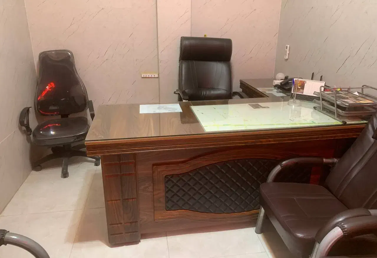 میز اداری / میز مدیریتی / سالم / تمیز /درحد نو|مبلمان اداری|کرمانشاه, |دیوار