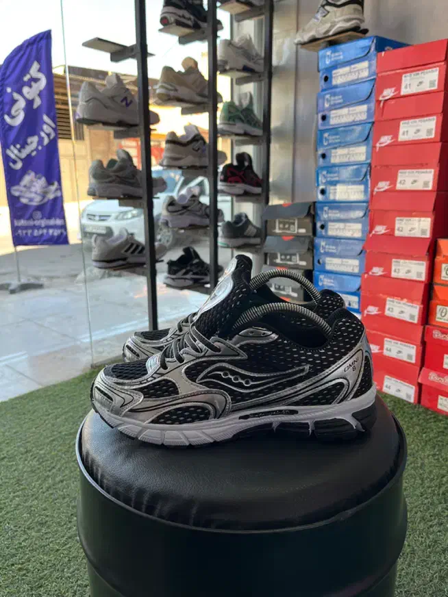 کتونی اورجینال|کیف، کفش، کمربند|دزفول, |دیوار