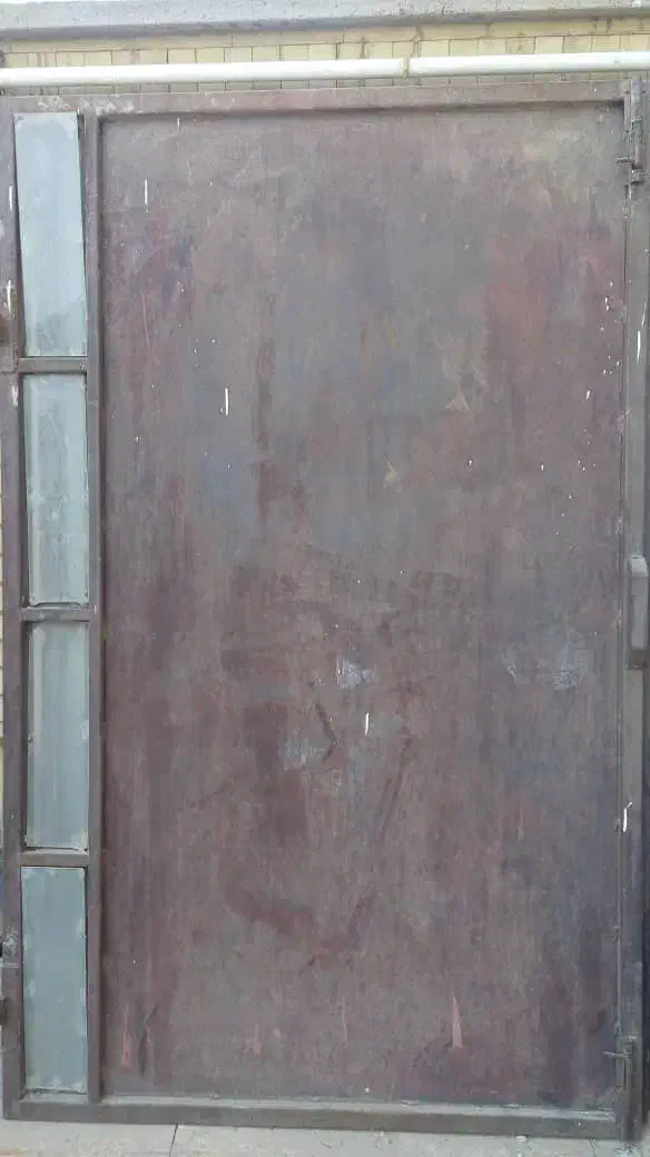 فروش درب ماشین رو آهنی سالم|مصالح و تجهیزات ساختمان|چمران, |دیوار