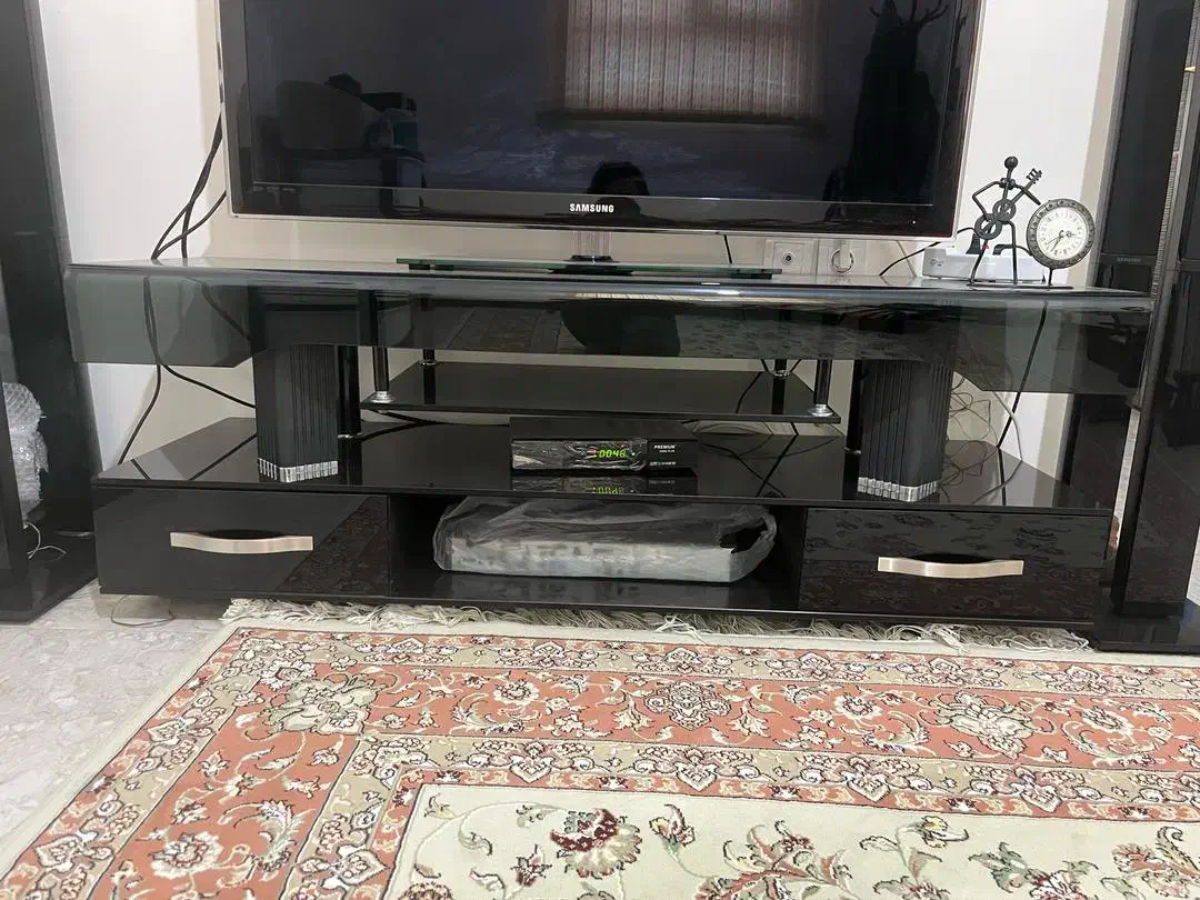 میز تلویزیون کشودار|میز تلویزیون|شیراز, سینما سعدی|دیوار