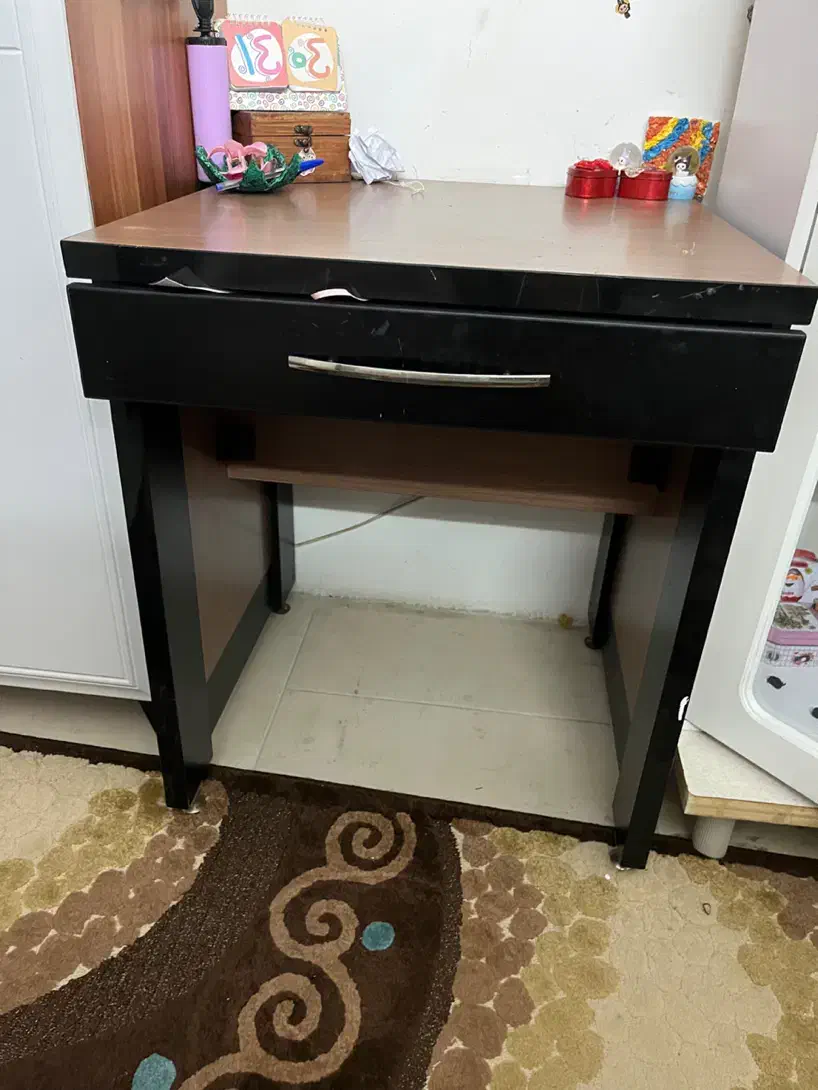 دوعدد میزتحریر و صندلی چرخی|میز تحریر و کامپیوتر|رباطکریم, رباطکریم|دیوار