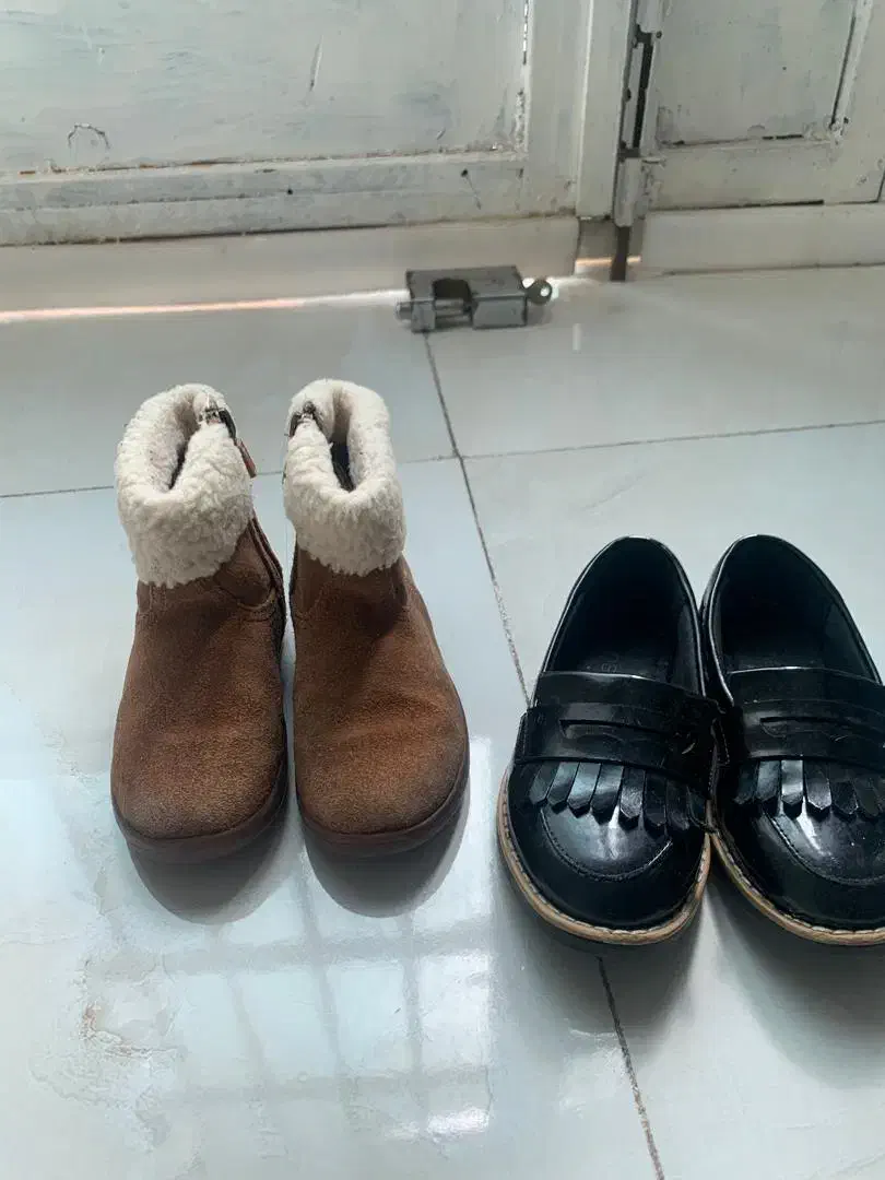 پوتین های بزرگسال و بچه گانه|کیف، کفش، کمربند|صدرا-فارس, فاز ۱|دیوار