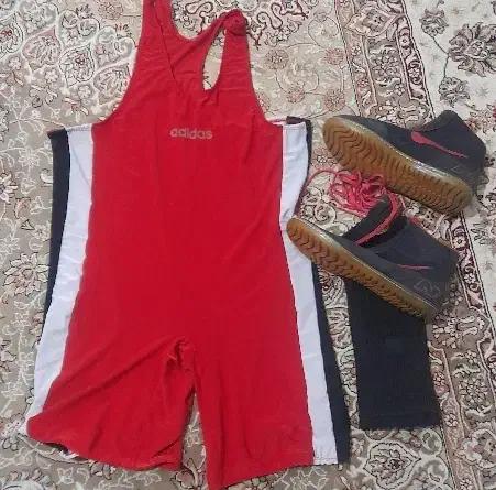 دوبند و کفش کشتی|تجهیزات ورزشی|خرمآباد, |دیوار